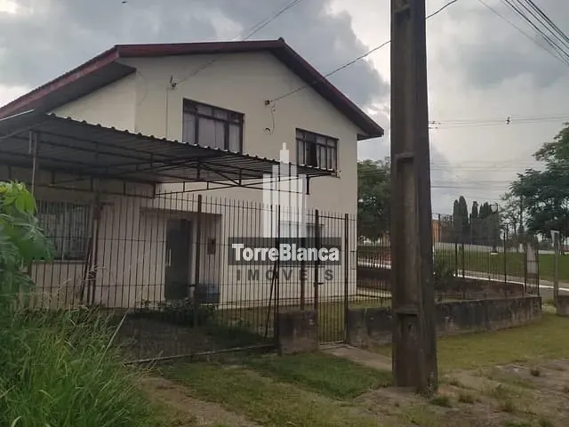 Sobrado com 570m² 3 quartos e 2 banheiros, à venda, no bairro Jardim Carvalho em Ponta Grossa