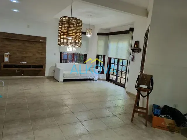 Sobrado com 253m² 5 quartos e 4 banheiros, à venda, no bairro Urbanova em São José dos Campos