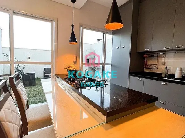 Sobrado com 145m² 3 quartos e 2 banheiros, à venda, no bairro Urbanova em São José dos Campos