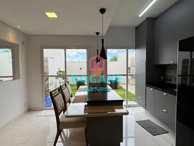 Sobrado com 145m² 3 quartos e 2 banheiros, à venda, no bairro Urbanova em São José dos Campos