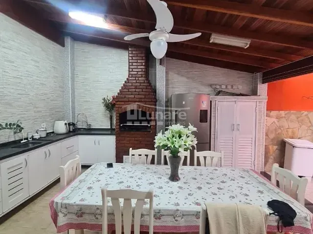 Sobrado com 289m² 3 quartos e 3 banheiros, à venda, no bairro Parque Santana em Mogi das Cruzes