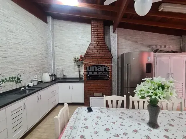 Sobrado com 289m² 3 quartos e 3 banheiros, à venda, no bairro Parque Santana em Mogi das Cruzes