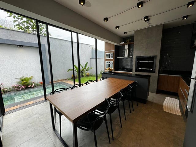 Foto do Sobrado - 🏡 Casa 276m² no Portal do Parque | 3 dorms (1 suíte) + escritório | Piscina 🏊 e área gourmet 🍖 | 2 vagas 🚗 | Mix Nascimento