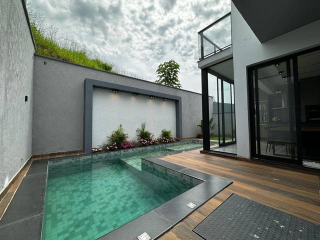 Foto do Sobrado - 🏡 Casa 276m² no Portal do Parque | 3 dorms (1 suíte) + escritório | Piscina 🏊 e área gourmet 🍖 | 2 vagas 🚗 | Mix Nascimento