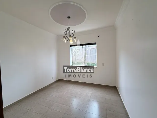 Sobrado com 425m² 4 quartos e 3 banheiros, à venda ou para alugar, no bairro Neves em Ponta Grossa
