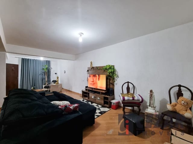 Casa com 815m² 3 quartos e 1 banheiro, à venda, no bairro Bairro Alto em Curitiba