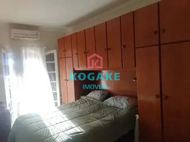 Sobrado com 250m² 4 quartos e 2 banheiros, à venda, no bairro Bosque dos Eucaliptos em São José dos Campos