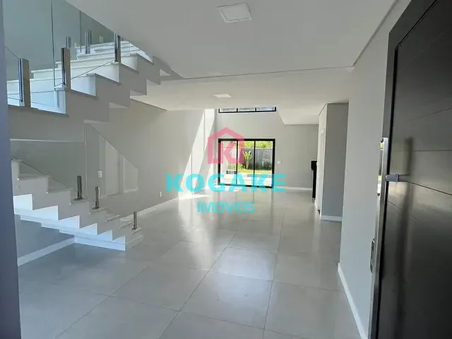 Sobrado com 360m² 3 quartos e 5 banheiros, à venda, no bairro Loteamento Verana em São José dos Campos