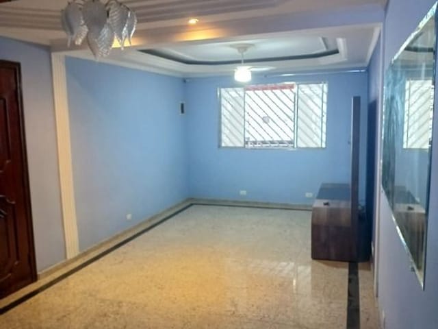 Sobrado com 250m² 3 quartos e 4 banheiros, à venda, no bairro Jardim Elvira em Osasco