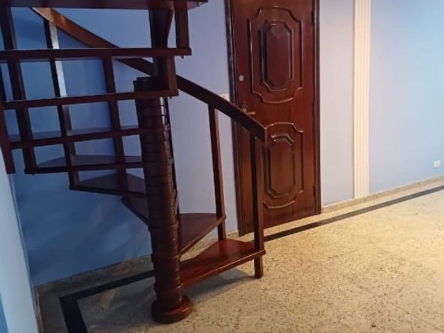 Sobrado com 250m² 3 quartos e 4 banheiros, à venda, no bairro Jardim Elvira em Osasco