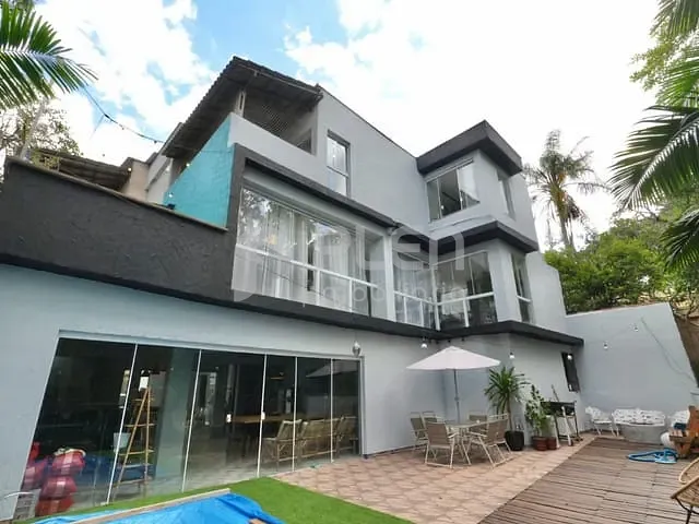 Casa com 353m² 3 quartos e 5 banheiros, à venda, no bairro Vila Irmãos Arnoni em São Paulo