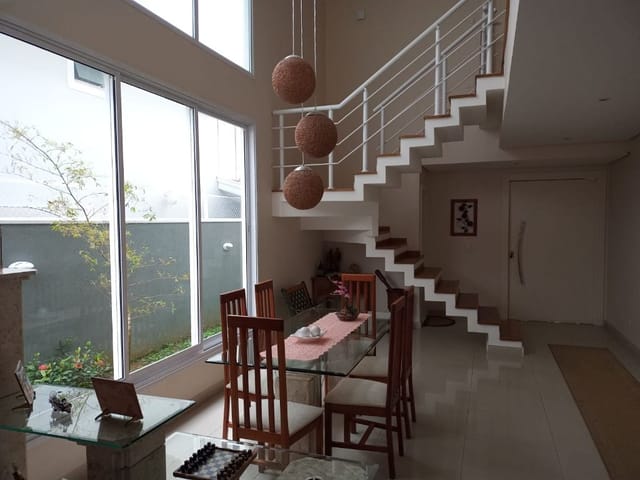 Foto do Sobrado - Belíssimo sobrado com 4 dormitórios, sendo 4 suítes à venda, 277 m² por R$ 1.800.000 - Urbanova - São José dos Campos/SP | RUSSI IMÓVEIS