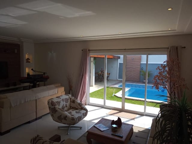 Foto do Sobrado - Belíssimo sobrado com 4 dormitórios, sendo 4 suítes à venda, 277 m² por R$ 1.800.000 - Urbanova - São José dos Campos/SP | RUSSI IMÓVEIS