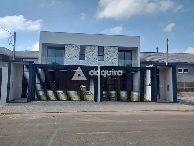 Sobrado 3 quartos e 3 banheiros, à venda, no bairro Castroville em Castro
