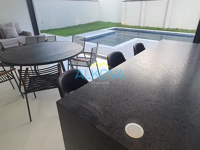 Sobrado com 540m² 4 quartos e 7 banheiros, à venda ou para alugar, no bairro Condomínio Residencial Alphaville II em São José dos Campos