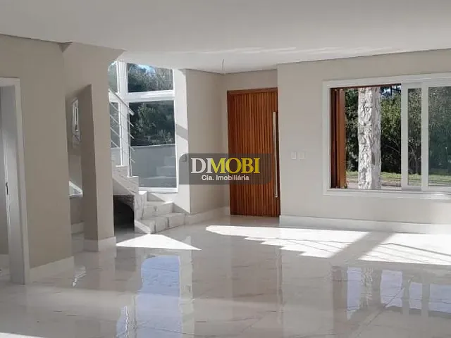 Sobrado com 278m² 3 quartos e 2 banheiros, à venda, no bairro Centro em Gravataí