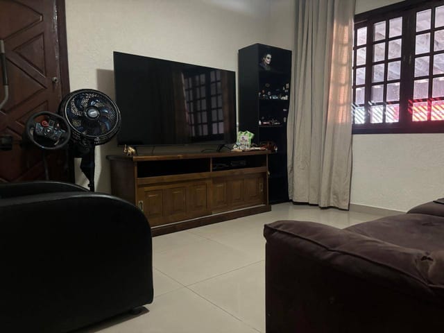 Sobrado com 130m² 5 quartos e 3 banheiros, à venda, no bairro Vila Tolstoi em São Paulo