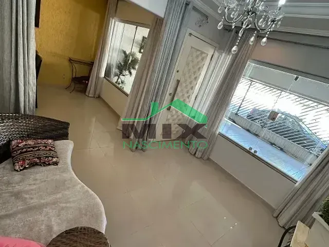 Sobrado com 165m² 5 quartos e 3 banheiros, à venda, no bairro Mauá em São Caetano do Sul