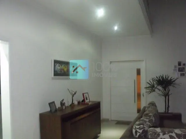 Sobrado com 250m² 4 quartos e 2 banheiros, à venda, no bairro Jardim Estoril em São José dos Campos