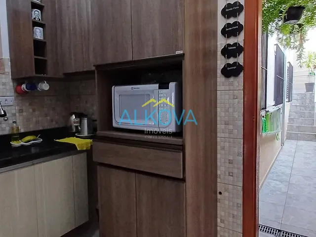 Sobrado com 150m² 3 quartos e 2 banheiros, à venda, no bairro Vila Das Flores em São José dos Campos