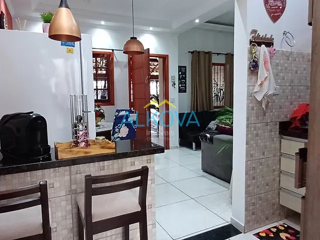 Sobrado com 150m² 3 quartos e 2 banheiros, à venda, no bairro Vila Das Flores em São José dos Campos