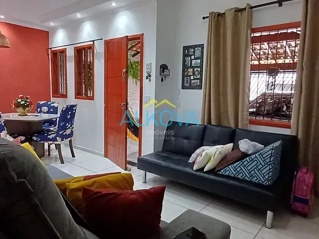 Sobrado com 150m² 3 quartos e 2 banheiros, à venda, no bairro Vila Das Flores em São José dos Campos