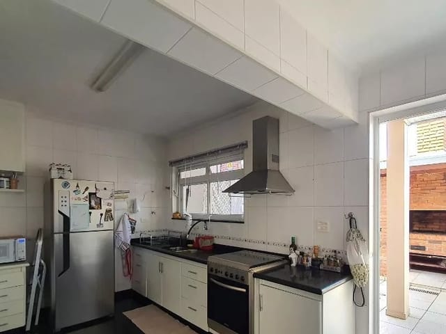 Sobrado com 220m² 4 quartos e 3 banheiros, à venda, no bairro Jardim da Glória em São Paulo