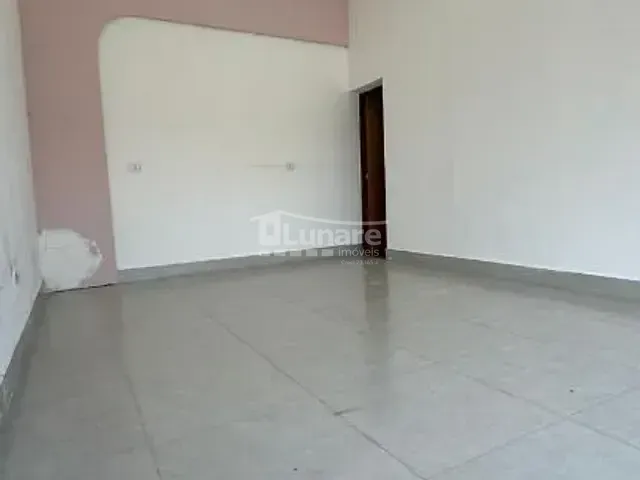 Sobrado com 700m² 2 quartos e 2 banheiros, à venda, no bairro Vila Lavínia em Mogi das Cruzes