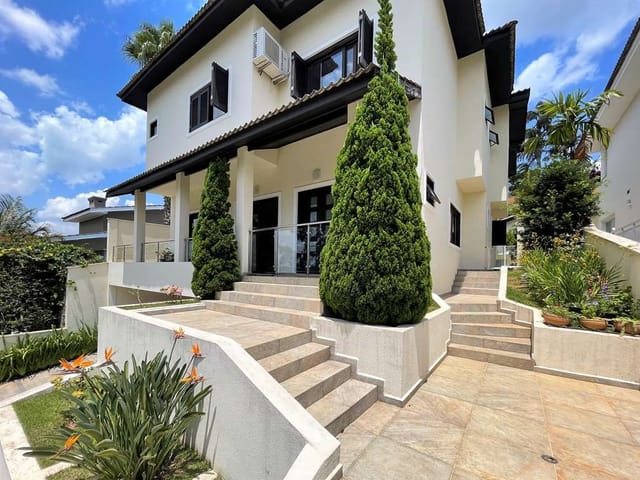 Sobrado com 750m² 4 quartos e 6 banheiros, à venda, no bairro Nova Higienópolis em Jandira