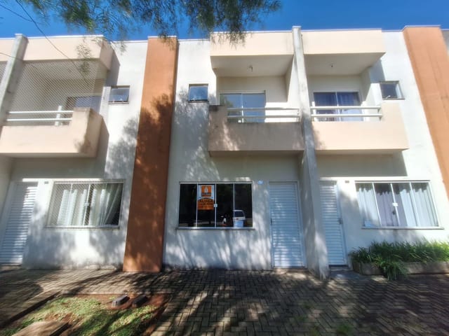 Locação - Sobrado com 2 quartos, 70 m², Próximo ao Campus UEPG, Residencial Araucária, Uvaranas - Ponta Grossa/PR