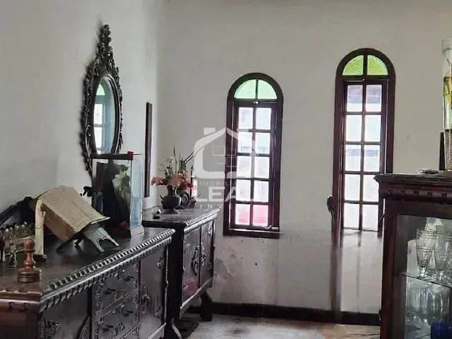 Sobrado com 317m² 6 quartos e 3 banheiros, à venda ou para alugar, no bairro Jardim Peri Peri em São Paulo