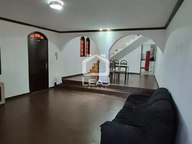 Sobrado com 131m² 4 quartos e 3 banheiros, à venda, no bairro Jardim Santo Eduardo em Embu das Artes