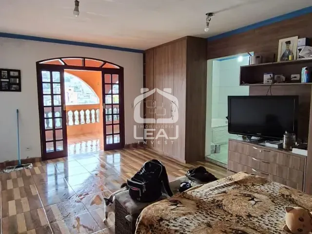 Sobrado com 131m² 4 quartos e 3 banheiros, à venda, no bairro Jardim Santo Eduardo em Embu das Artes
