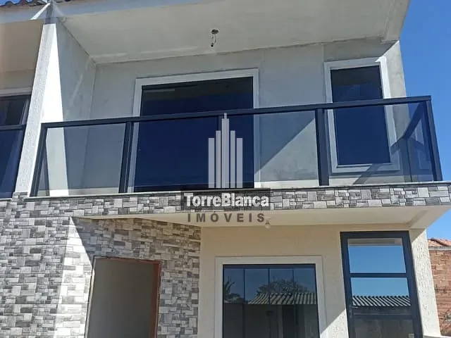 Sobrado 2 quartos e 2 banheiros, à venda, no bairro Contorno em Ponta Grossa