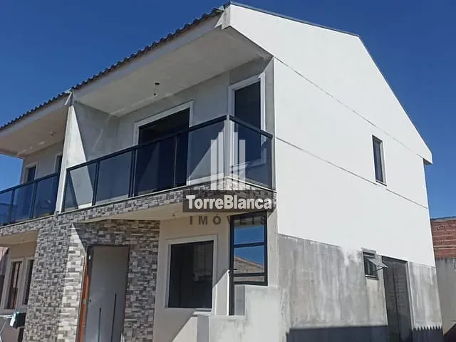 Sobrado 2 quartos e 2 banheiros, à venda, no bairro Contorno em Ponta Grossa