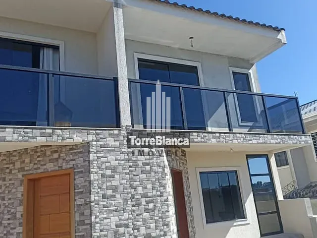 Sobrado 2 quartos e 2 banheiros, à venda, no bairro Contorno em Ponta Grossa