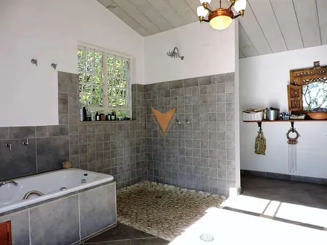 Sobrado com 5423m² 2 quartos e 3 banheiros, à venda, no bairro Granja Viana em Embu das Artes