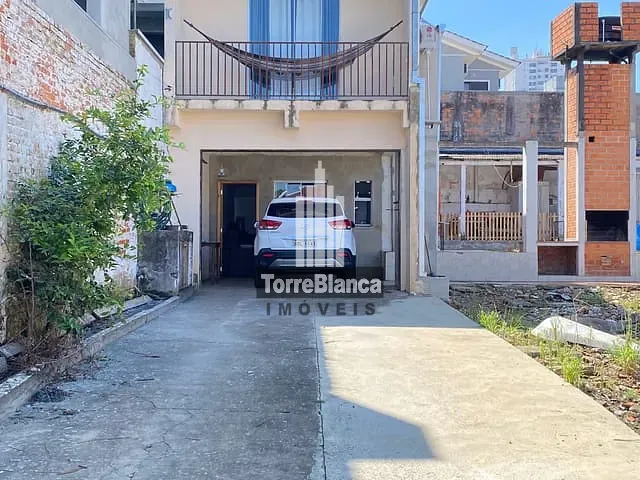 Sobrado com 228m² 3 quartos e 1 banheiro, à venda, no bairro Órfãs em Ponta Grossa