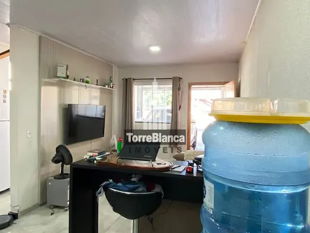Sobrado com 228m² 3 quartos e 1 banheiro, à venda, no bairro Órfãs em Ponta Grossa