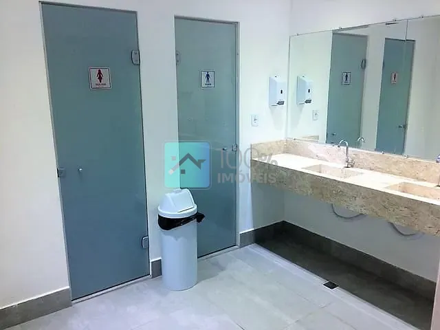 Sobrado com 194m² 3 quartos e 3 banheiros, à venda ou para alugar, no bairro Urbanova em São José dos Campos