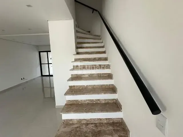 Sobrado com 200m² 3 quartos e 1 banheiro, à venda, no bairro Jardim Esperança em Mogi das Cruzes
