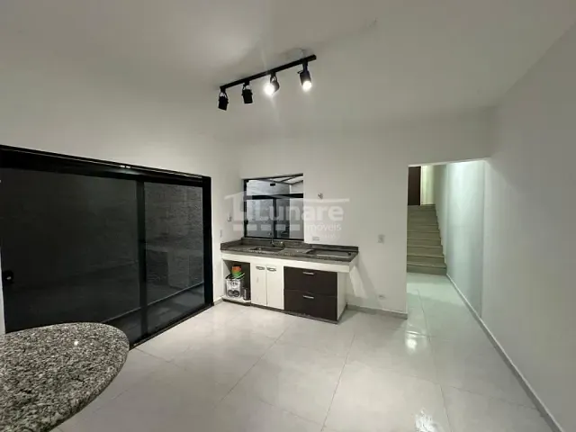 Sobrado com 200m² 3 quartos e 1 banheiro, à venda, no bairro Jardim Esperança em Mogi das Cruzes
