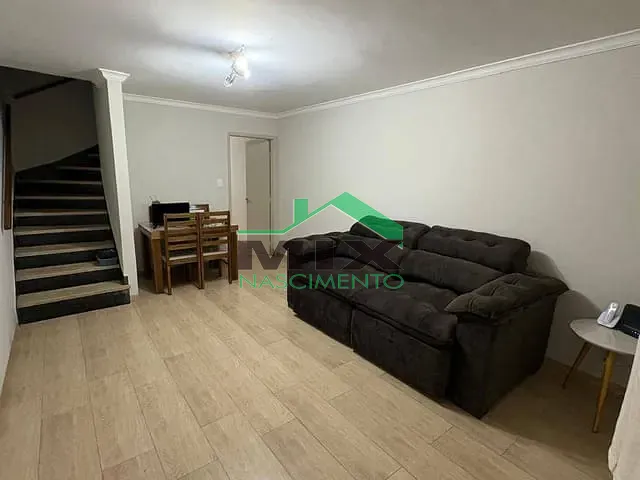 Sobrado 2 quartos e 1 banheiro, à venda, no bairro Jardim São Caetano em São Caetano do Sul