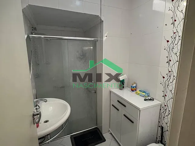 Sobrado 2 quartos e 1 banheiro, à venda, no bairro Jardim São Caetano em São Caetano do Sul