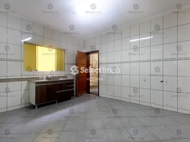 Sobrado com 200m² 3 quartos e 2 banheiros, à venda, no bairro Vila Ana Maria em Mauá