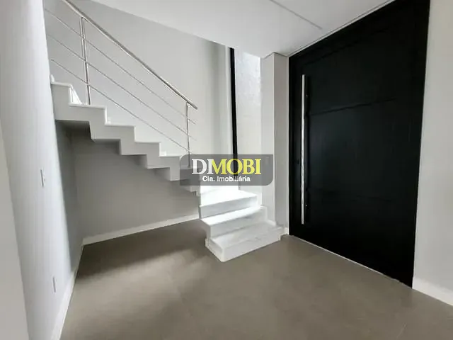 Sobrado com 160m² 3 quartos e 3 banheiros, à venda, no bairro Centro em Gravataí