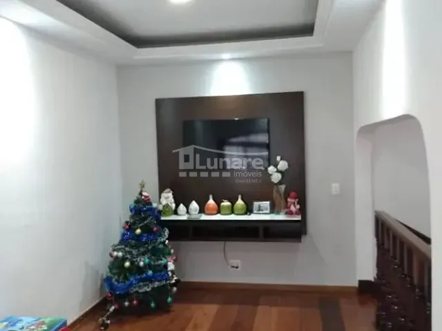 Sobrado com 300m² 4 quartos e 4 banheiros, à venda, no bairro Jardim Universo em Mogi das Cruzes