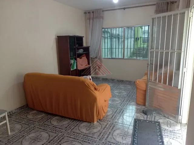 Sobrado com 253m² 5 quartos e 4 banheiros, à venda, no bairro Vila Feital em Mauá