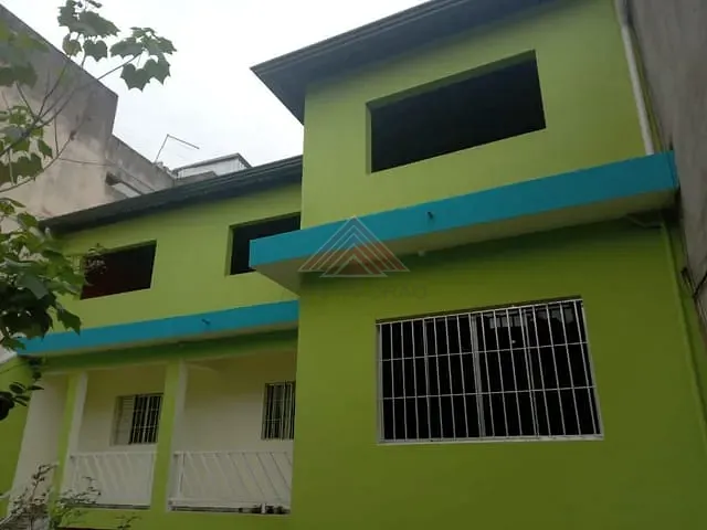 Sobrado com 253m² 5 quartos e 4 banheiros, à venda, no bairro Vila Feital em Mauá