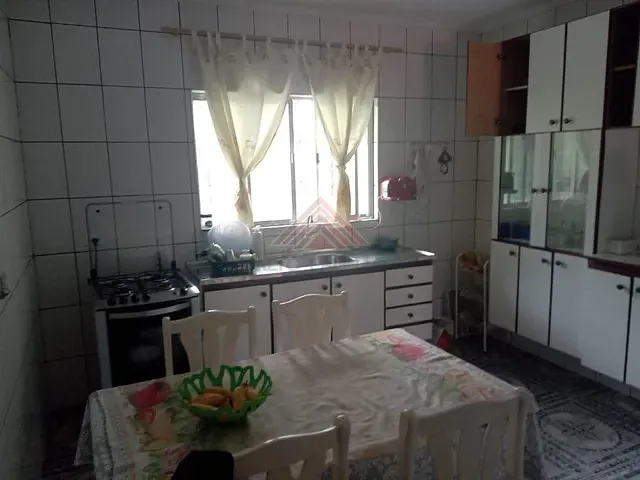 Sobrado com 253m² 5 quartos e 4 banheiros, à venda, no bairro Vila Feital em Mauá
